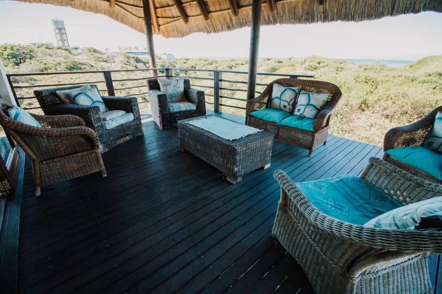 4 Bedroom Property for Sale in Paradise Beach Eastern Cape